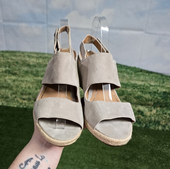Vionic | Brooke SDE Genuine Suede Supportative Espadrille Wedges \\ SIZE 10 - Picture 11 of 16